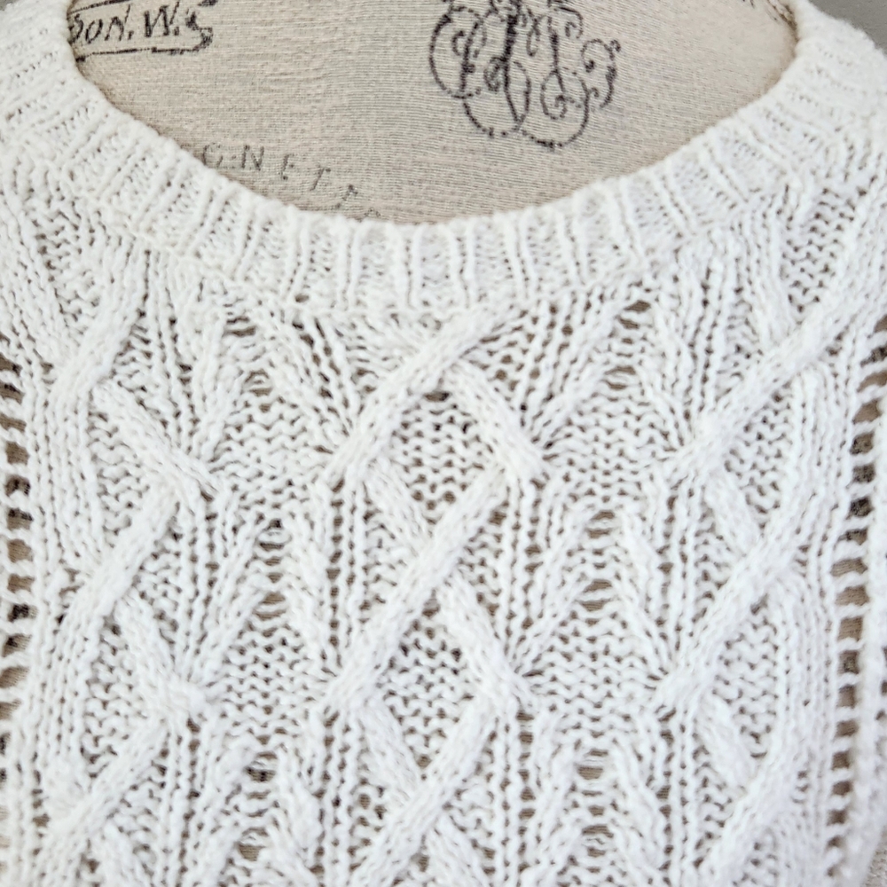 KAISELY women's white distressed hem sweater in S - Picture 6 of 7